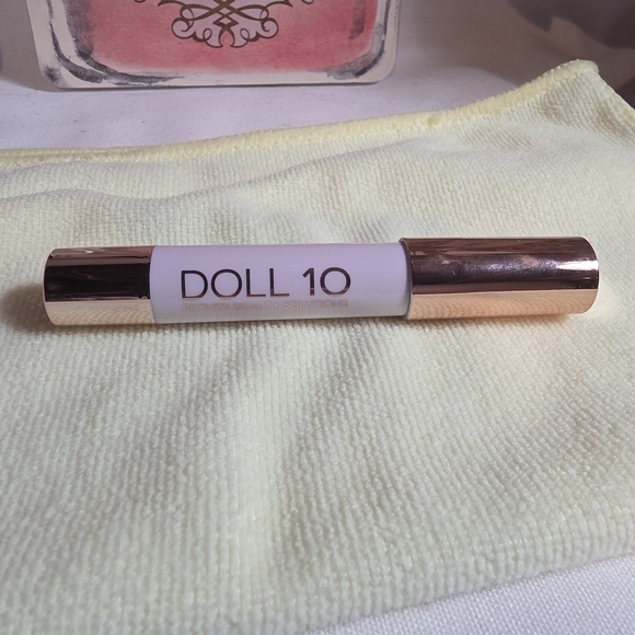 Dollcake Other - Doll 10 Lip Crayon * ENJOY LIFE*